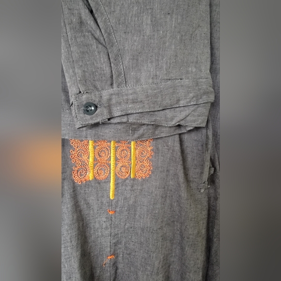 African dress-embroidered with pants - Picture 3 of 5